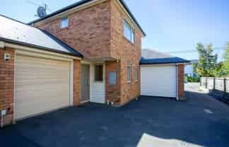 2/65 Brockworth Place, Riccarton