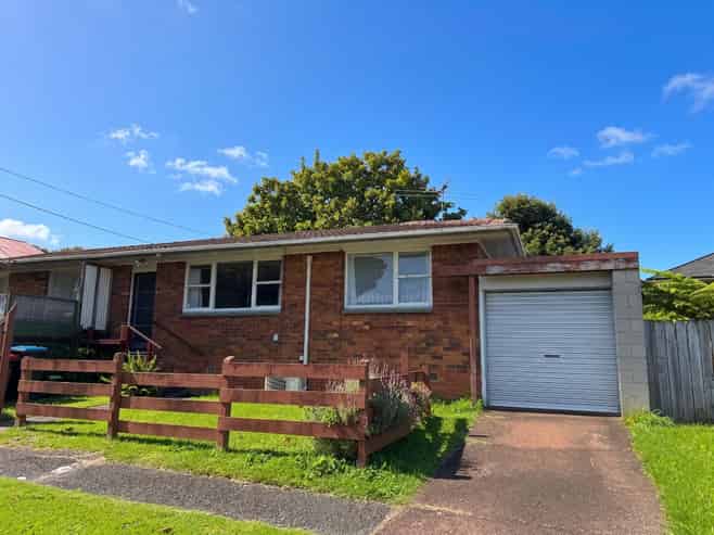 2/18A Foch Avenue, Mount Roskill