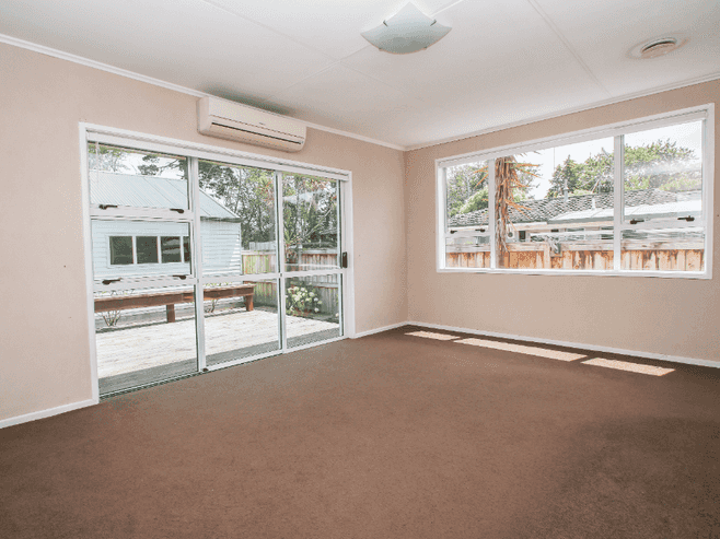 620 River Road, Chartwell