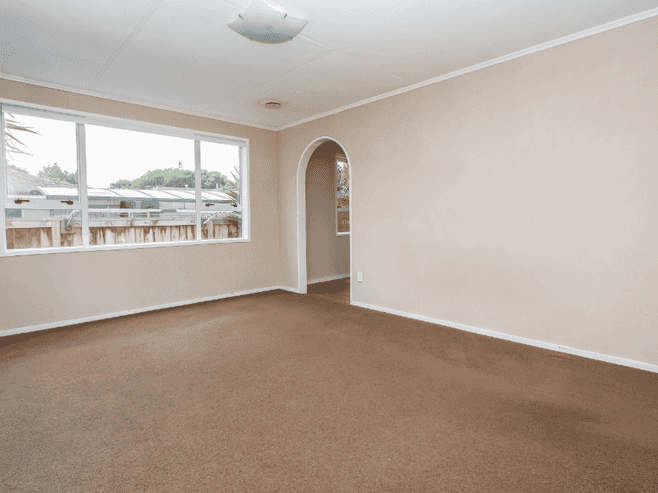 620 River Road, Chartwell