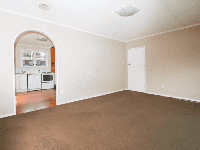 620 River Road, Chartwell