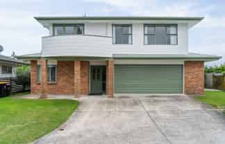 36B Upland Street, Brookfield