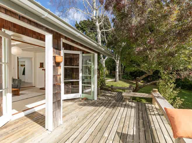 103 Hinau Road, Muriwai