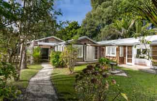 103 Hinau Road, Muriwai