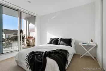 206/19 Bute Road, Browns Bay