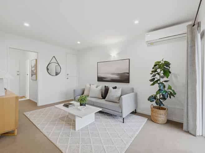 15/83 Lake Road, Belmont