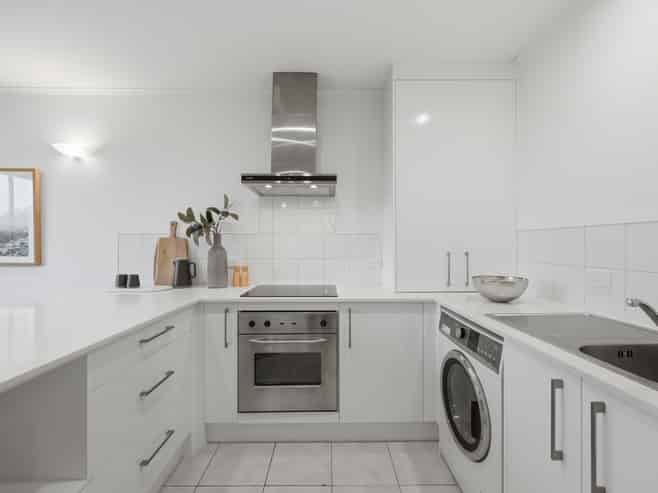 15/83 Lake Road, Belmont