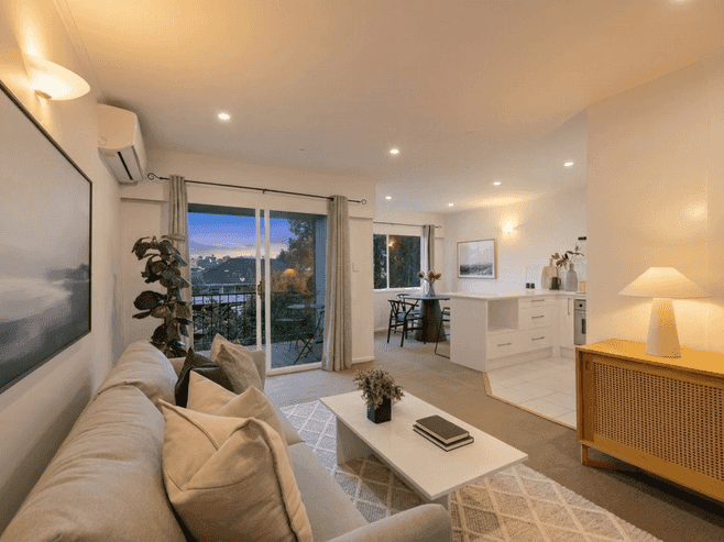 15/83 Lake Road, Belmont