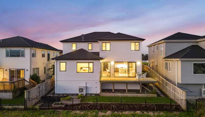 43 Davey Crescent, Millwater