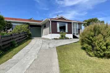 68 Gurney Road, Kelson