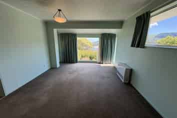 68 Gurney Road, Kelson