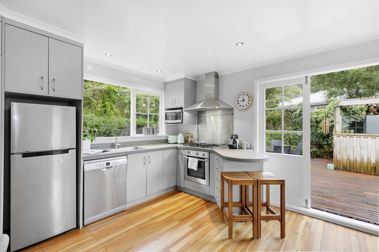 Private sanctuary living – views and community - Vista 2