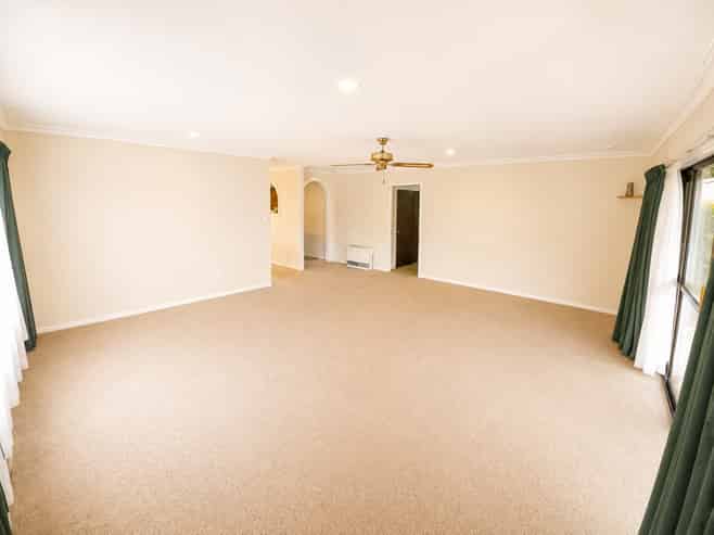 4 Orchard Place , Lynmore