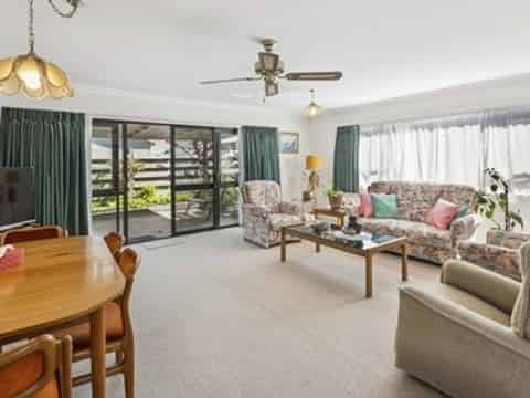 4 Orchard Place , Lynmore