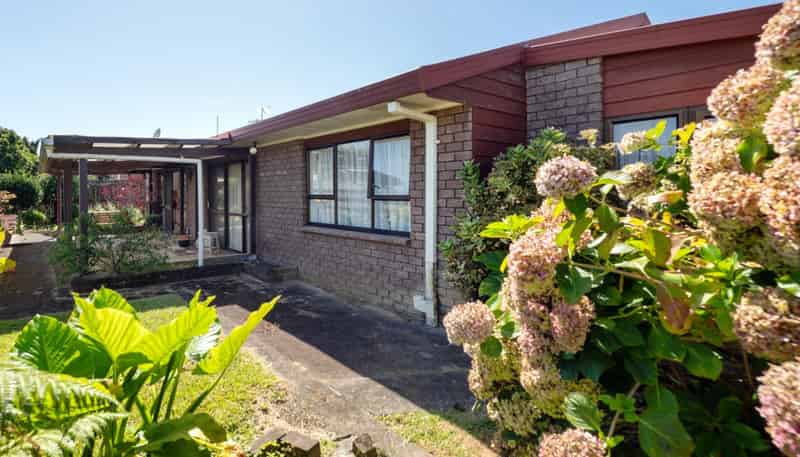 4 Orchard Place , Lynmore