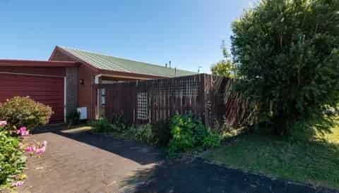 4 Orchard Place , Lynmore
