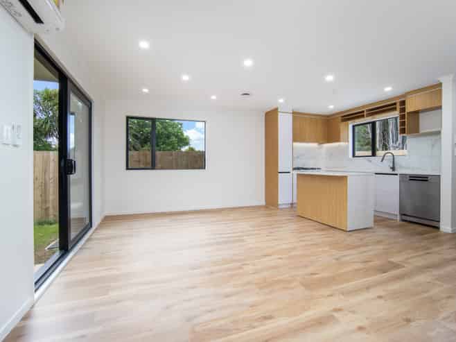 5/70 Golf Road, New Lynn