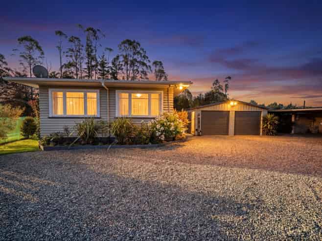 49 Patetere Street, Mamaku