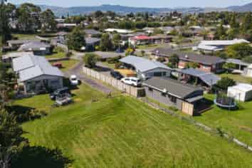 8C Kouma Place, Fairy Springs