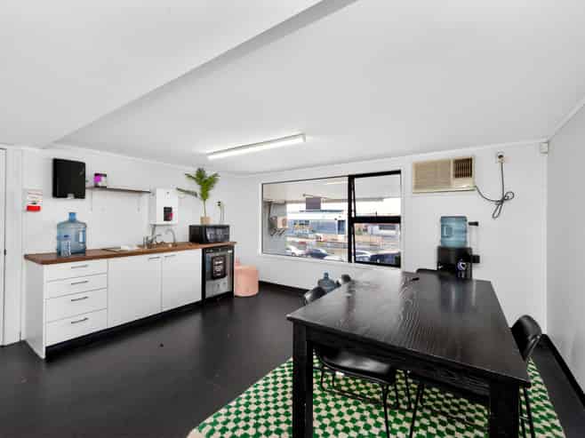 Functional Office & Warehouse Opportunity