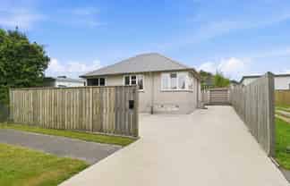 2 Puriri Crescent, Hillcrest