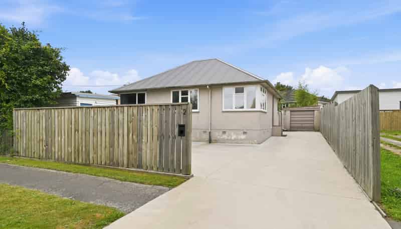 2 Puriri Crescent, Hillcrest
