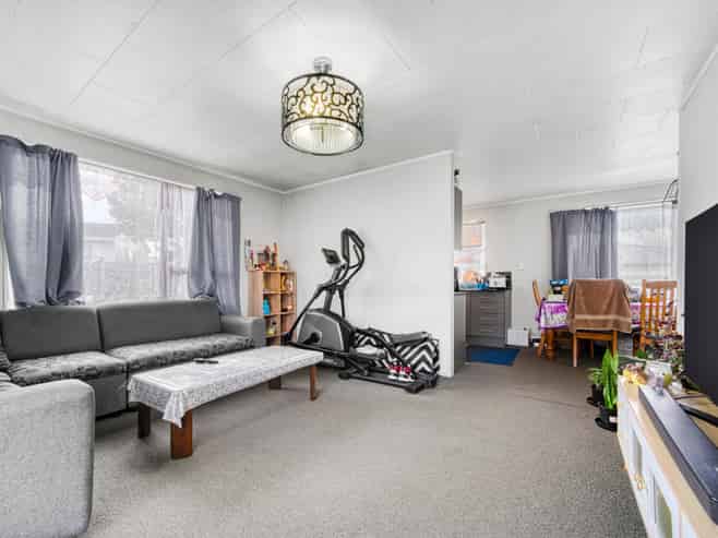 1/63 Palmers Road, Clendon Park