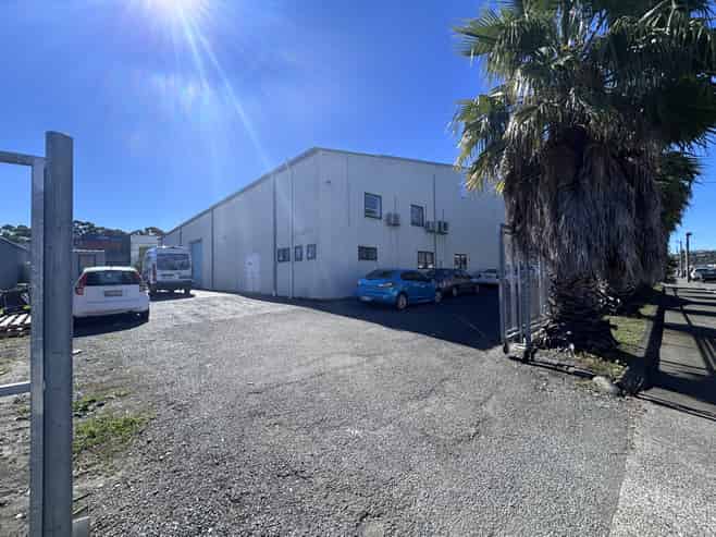 High stud Pandora warehouse