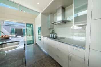 81 Rosewood Drive, Rosedale