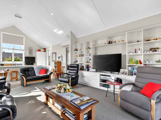 13 Tarata Grove, Masterton