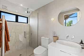 1/60 Innes Road, Saint Albans