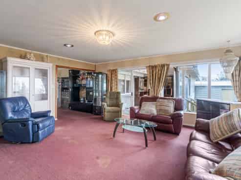 19A Russell Crescent, Western Heights