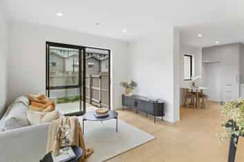 13 Wakaturia Way, Glenfield