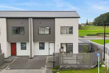 13 Wakaturia Way, Glenfield