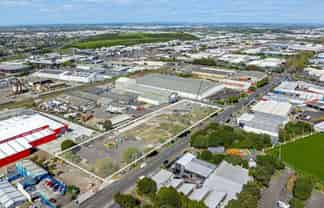  9,140m² across 3 Distinct Yard Areas