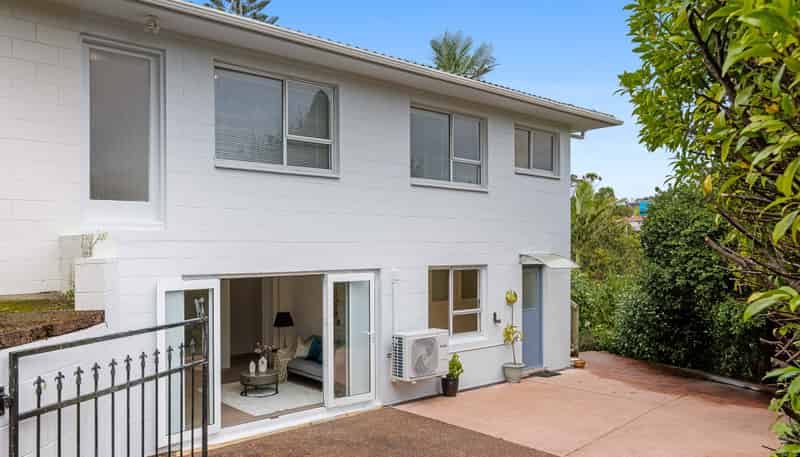 18b Glamorgan Drive, Torbay