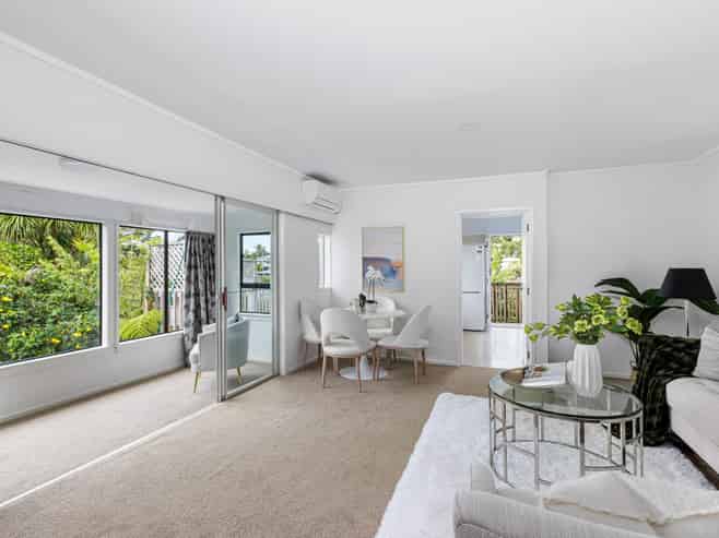 18b Glamorgan Drive, Torbay