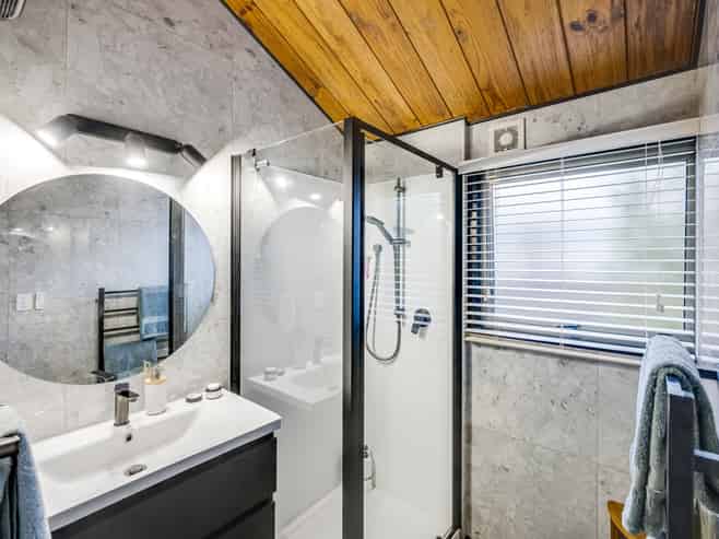 47 Plunket Street, Tamatea