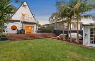 490B Beach Road, Murrays Bay