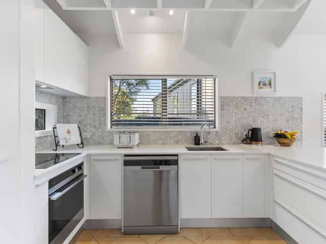 490B Beach Road, Murrays Bay