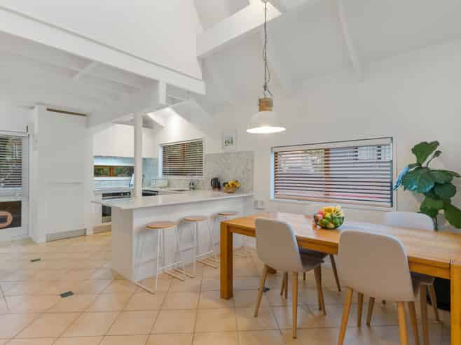 490B Beach Road, Murrays Bay