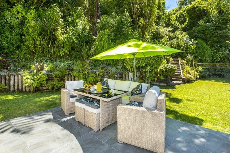 Creative Living on Two Titles - Bild 2