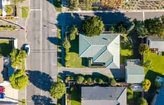 77 Cutts Road, Russley