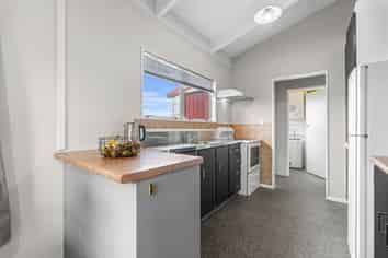 219 Parklands Avenue, Bell Block