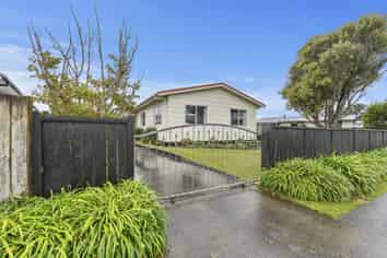 219 Parklands Avenue, Bell Block