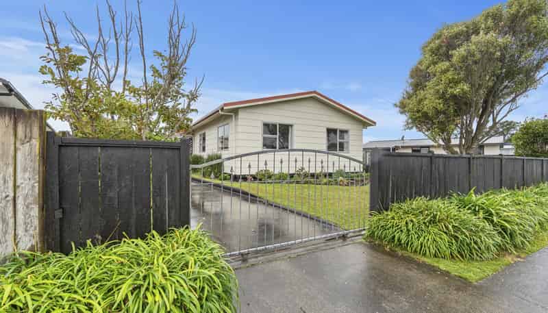 219 Parklands Avenue, Bell Block