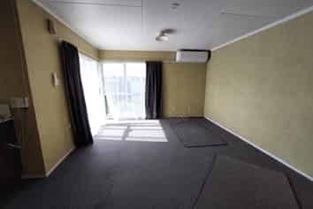 416C Tremaine Avenue, Takaro