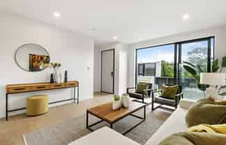 79 Bearing Parade, Long Bay