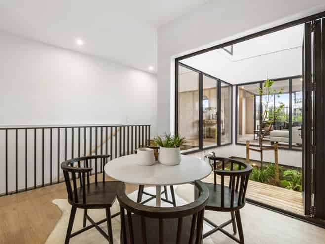 79 Bearing Parade, Long Bay