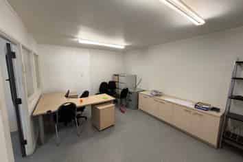 High Profile Showroom/Office on Rosebank 